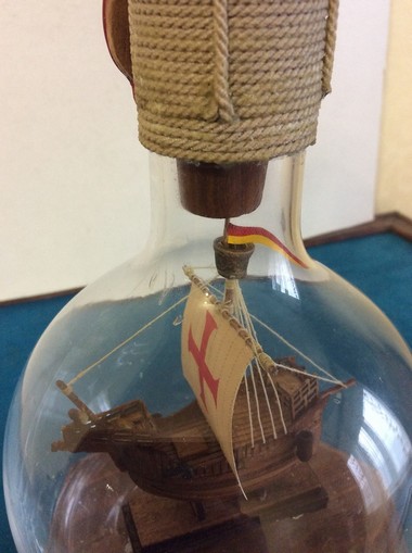 Каталонское судно в бутылке